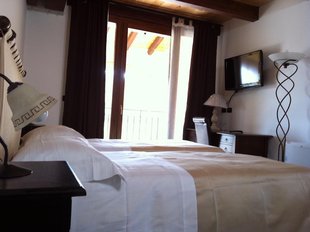 Antico Noce Guest House Granarolo dellʼEmilia Cameră foto